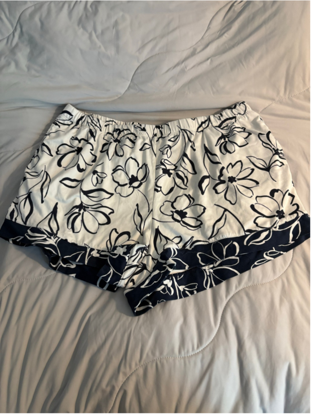 Kate Spade New York Pajama Shorts Large Floral Print Black White